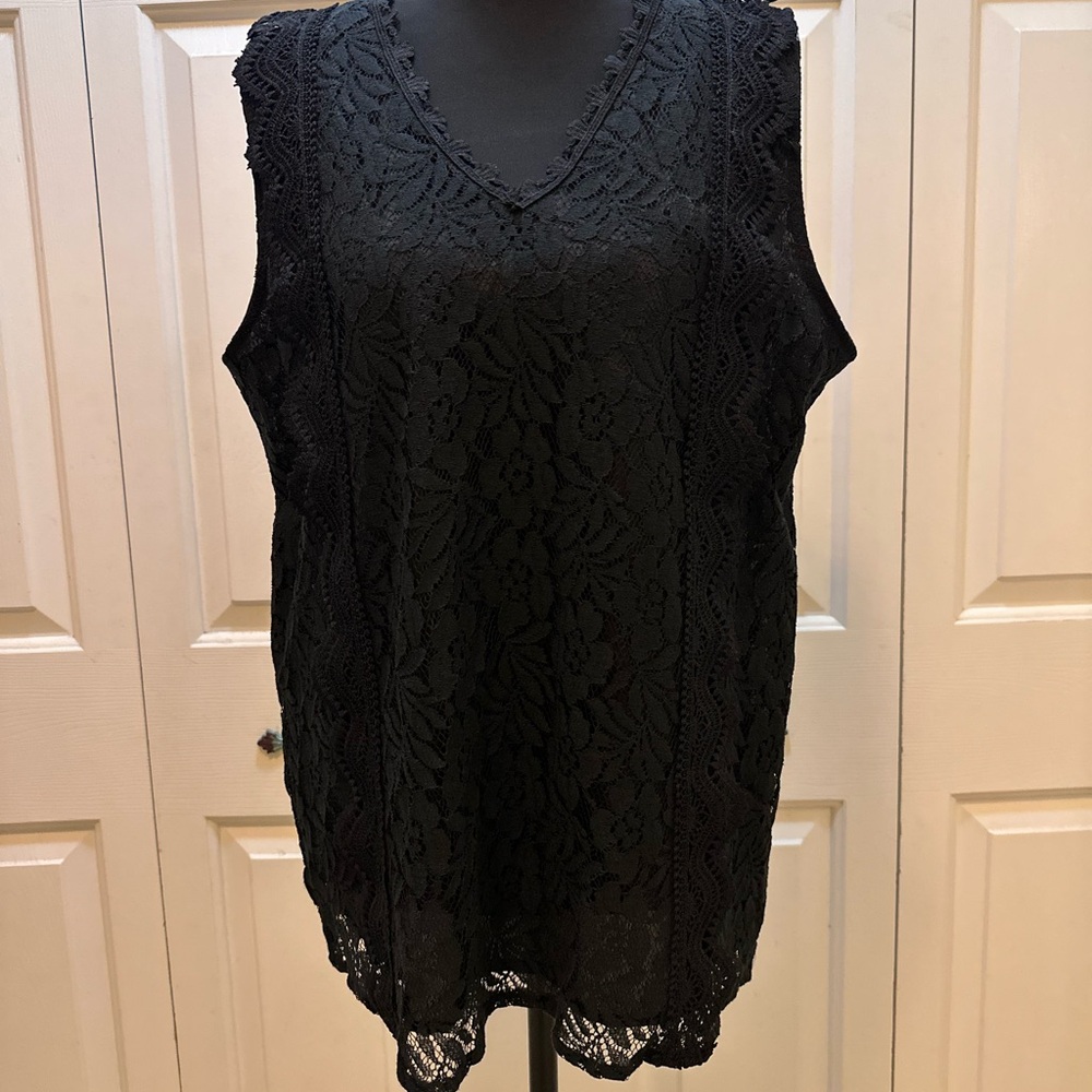 Elegant Black Front Lined Lace Top